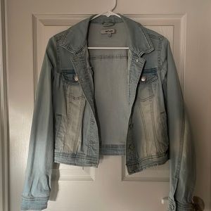 💙 Light Jean Jacket 💙